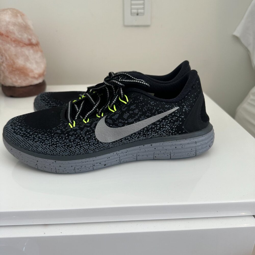 NIKE black shoes